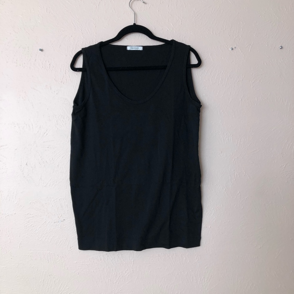 The tapered collection black tank